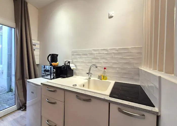 Sanaa - Rdc Agreable En Hyper-centre Daire *